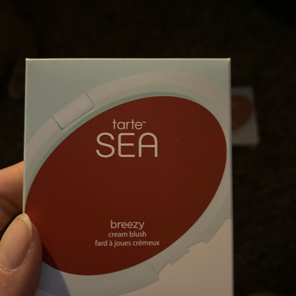 Makeup - Picture 5 of 11